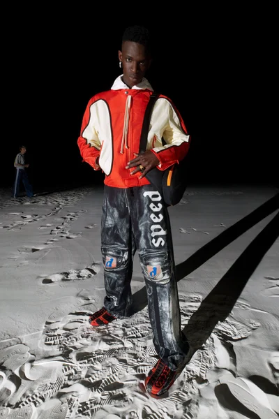 Look 30